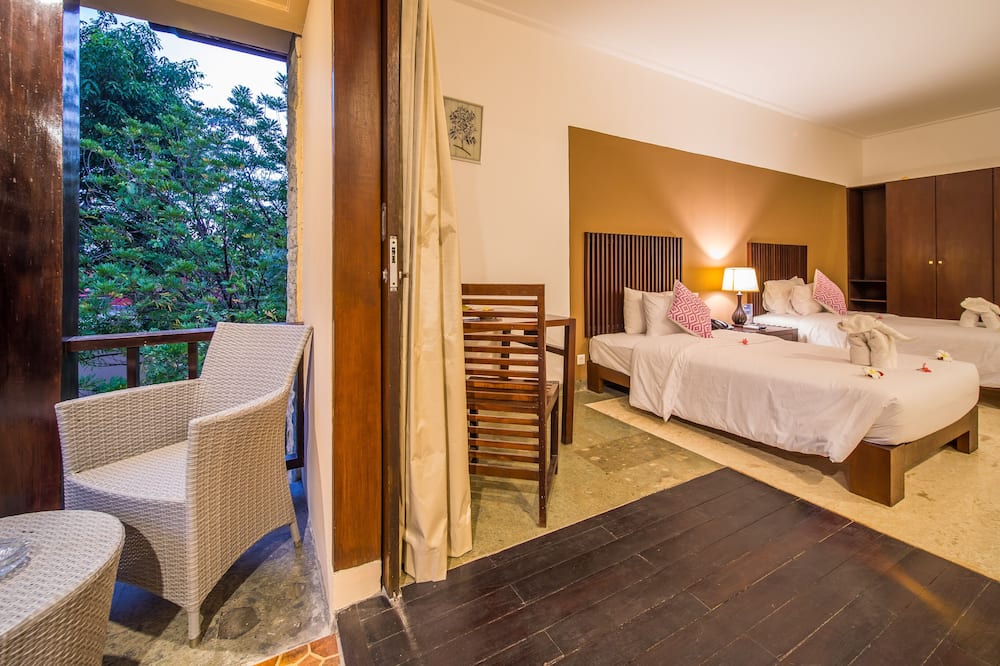 ヌサンタラ ディアン センター 写真