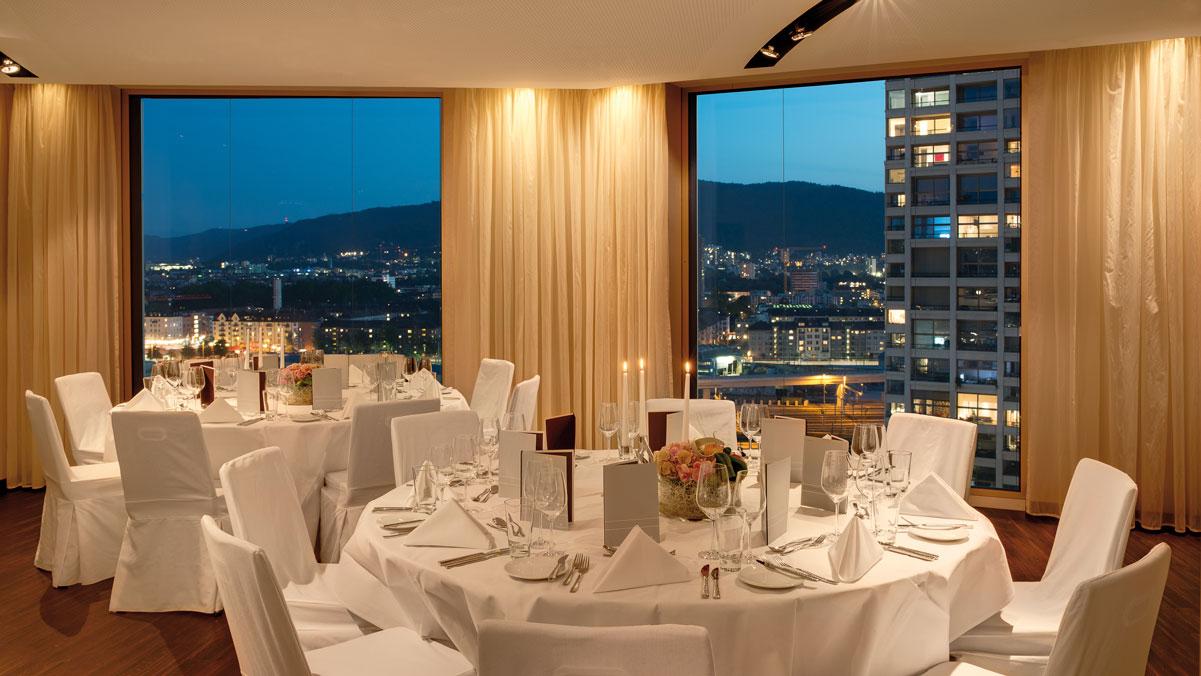 ルネッサンス チューリッヒ タワー ホテル 写真