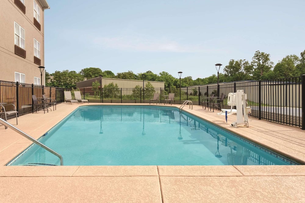 カントリー イン & スイーツ バイ ラディソン ナッシュビル エアポート イースト テネシー 写真