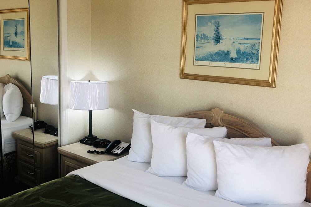 クウェイル イン & スイーツ 写真