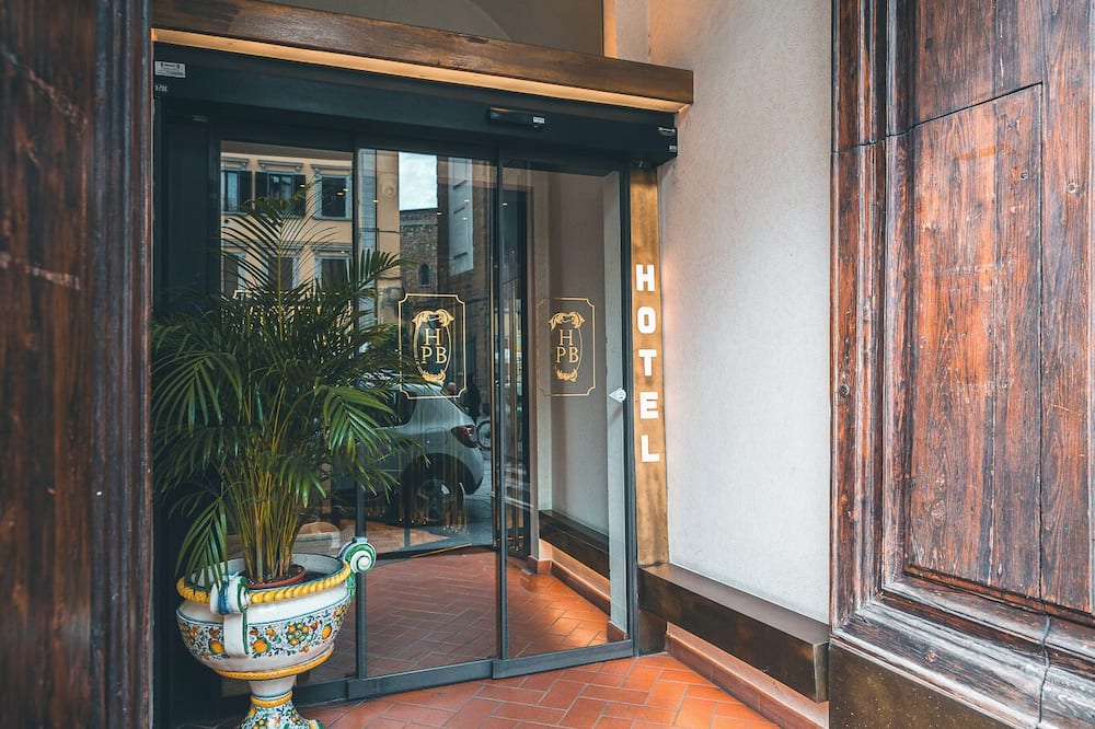 ホテル パラッツォ ベンチ 写真