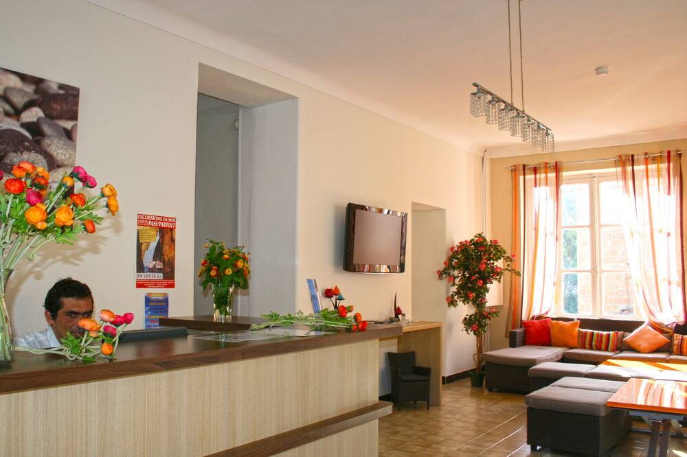 ホテル コロンボ 写真