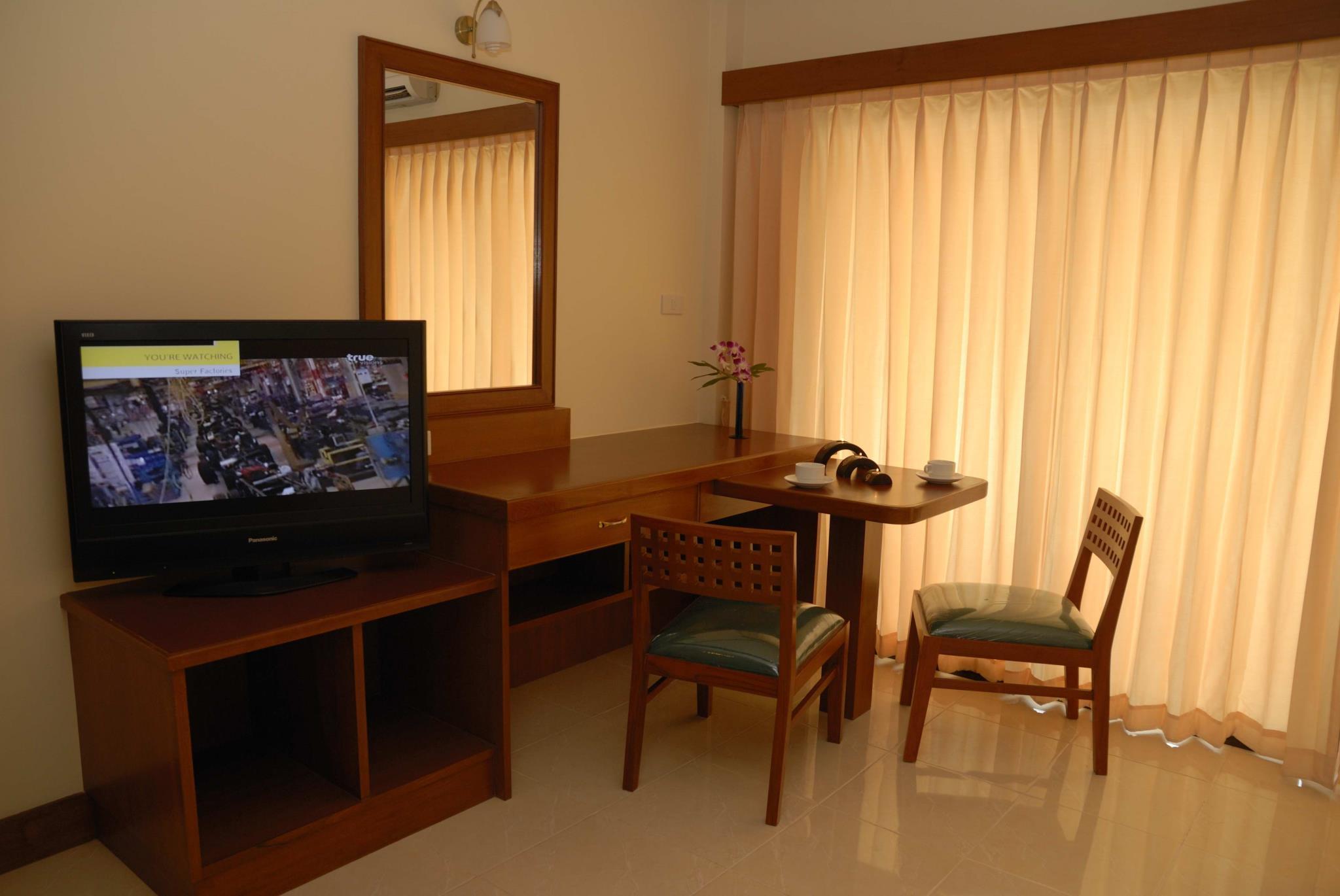 アウトドア イン カタ ホテル 写真