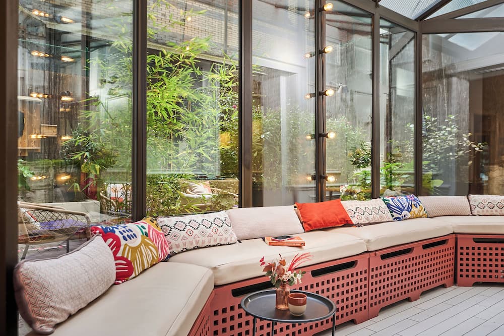 ホテル セルバンテス ホテル バイ ハッピーカルチャー 写真