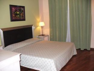 ホテル アンバシアトーリ 写真