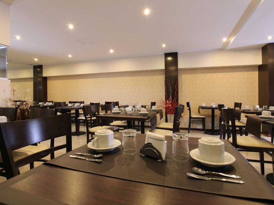 ユーロプラザ ホテル アンド スイーツ 写真