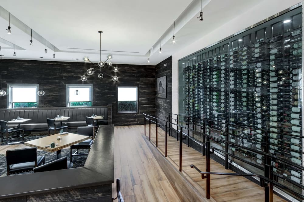 DoubleTree by Hilton Hotel Wichita Airport 写真