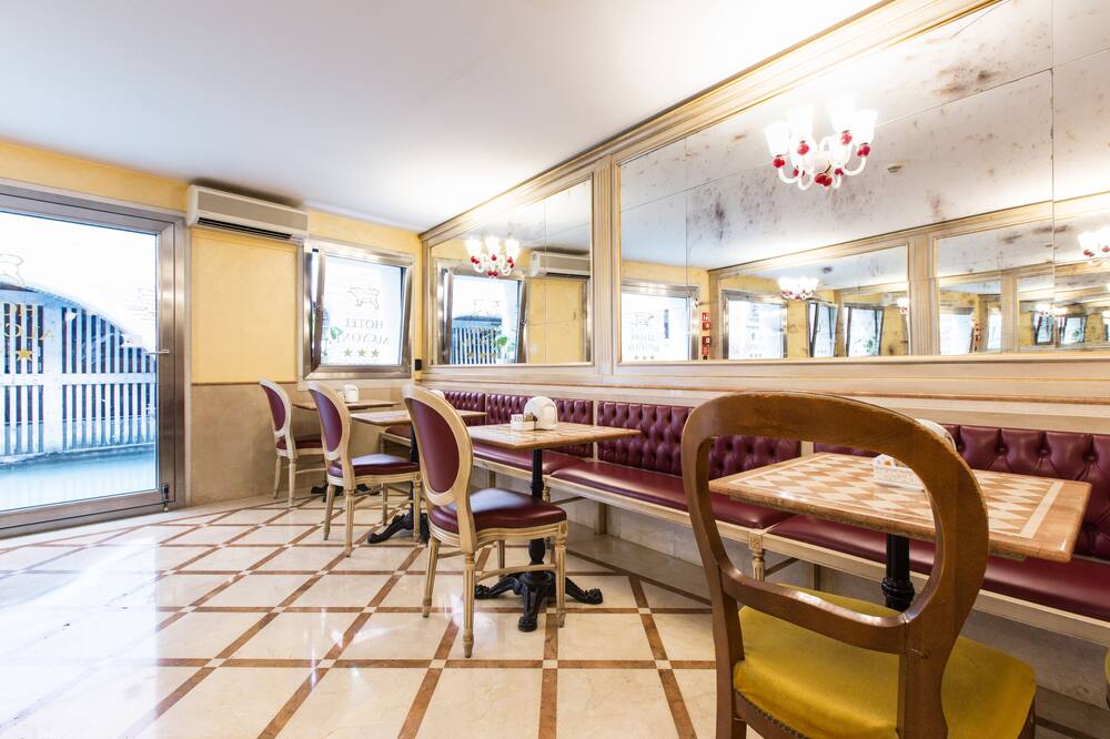 ホテル アルシオーネ 写真