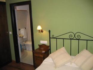 ホステル エル エスクード デ ミハス 写真