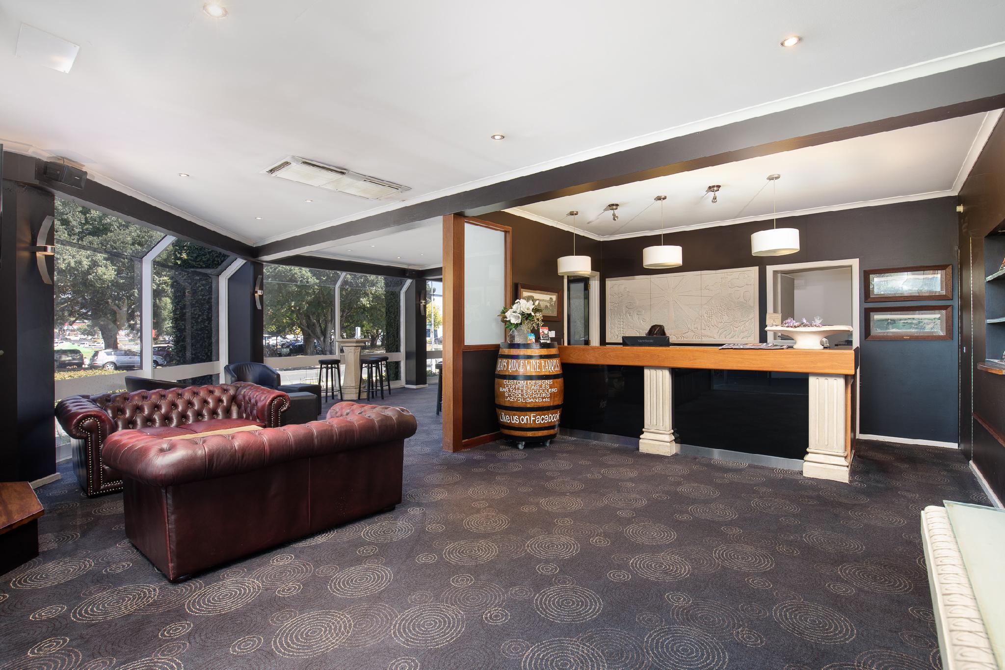 ザ コモドール 写真