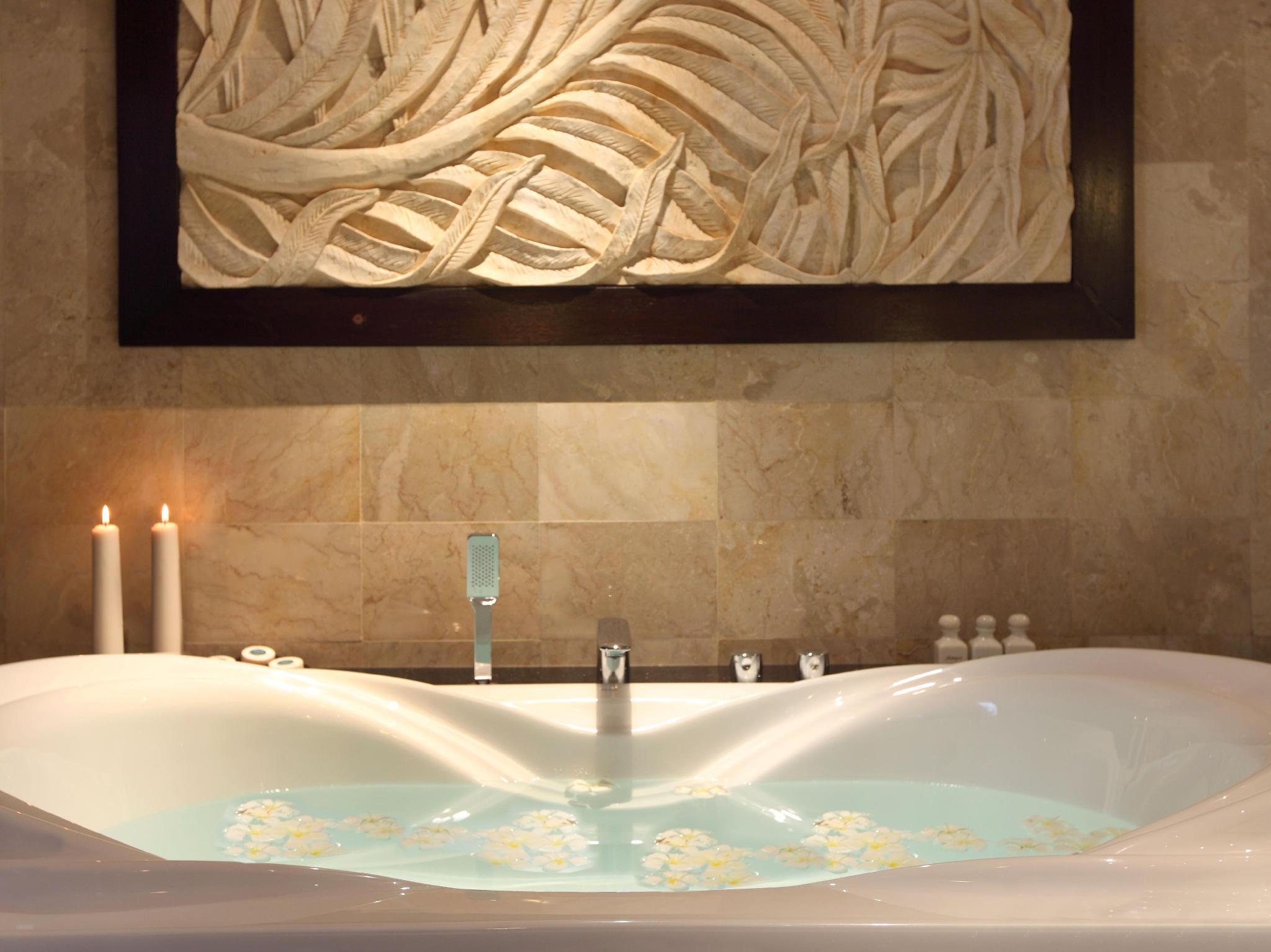 ロイヤル ピタ マハ ホテル 写真