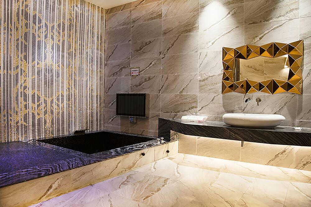 ロイヤル グループ モーテル フォン シャン ブランチ (高雄御宿Motel - 鳳山館) 写真