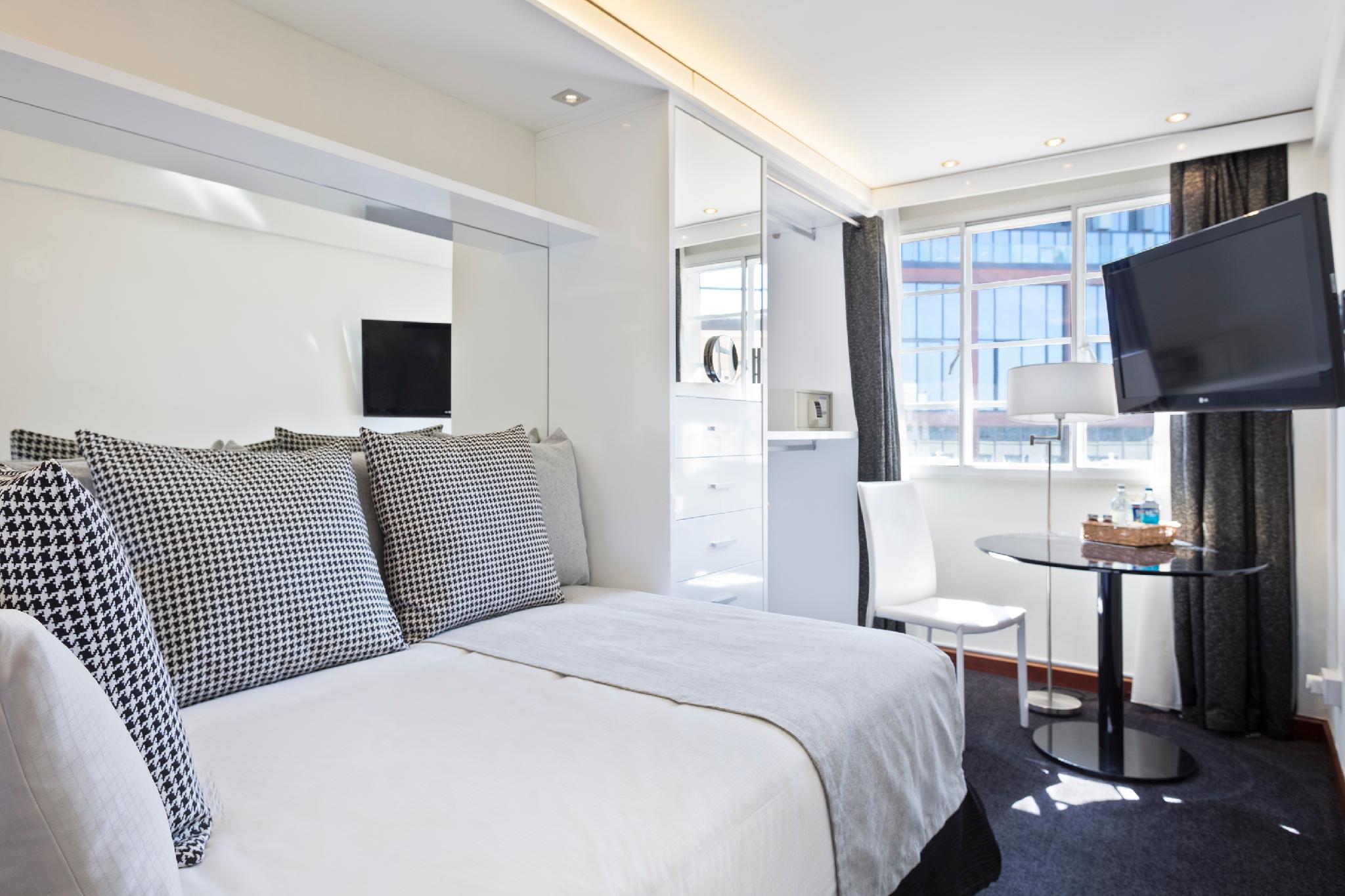 メリア ホワイト ハウス アパートメンツ 写真