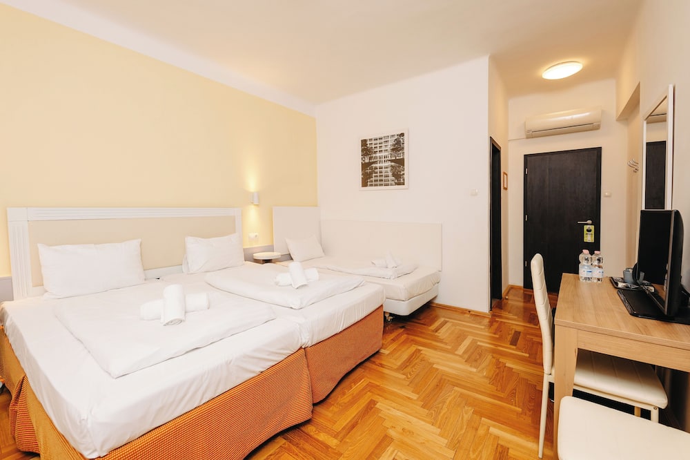 ホテル メトロ 写真