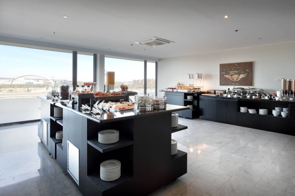 ホテル ユーロスターズ ザラゴーサ 写真