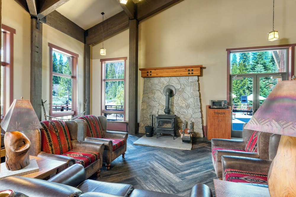 ウクサチ ロッジ 写真