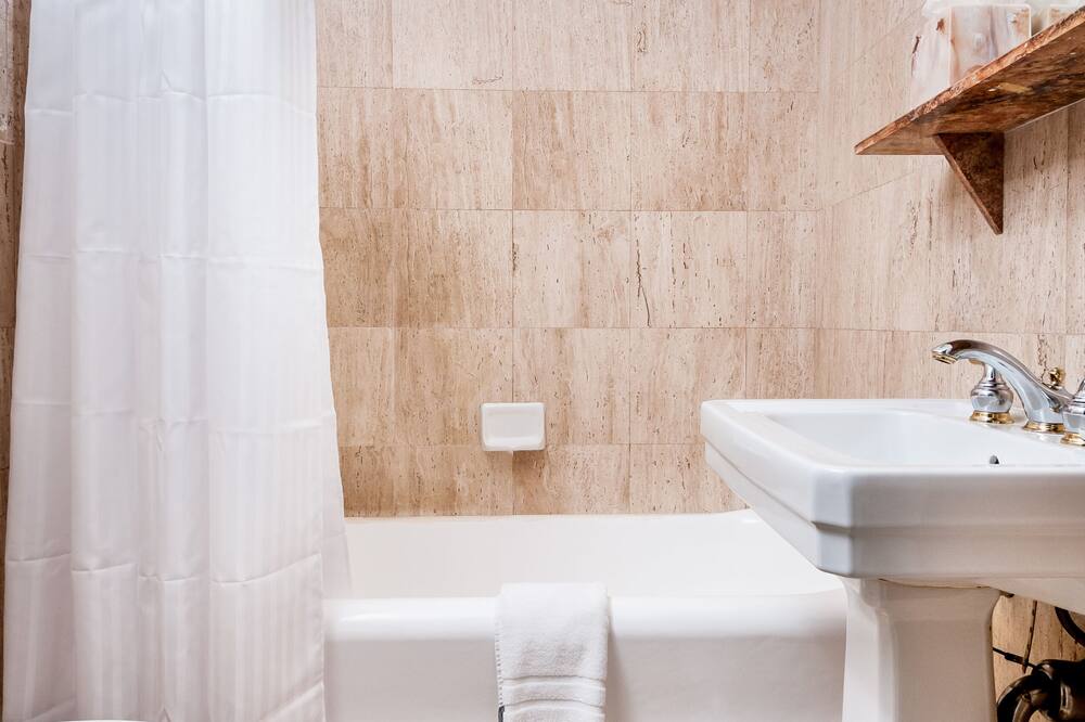 ザ ピックウィック ホテル 写真