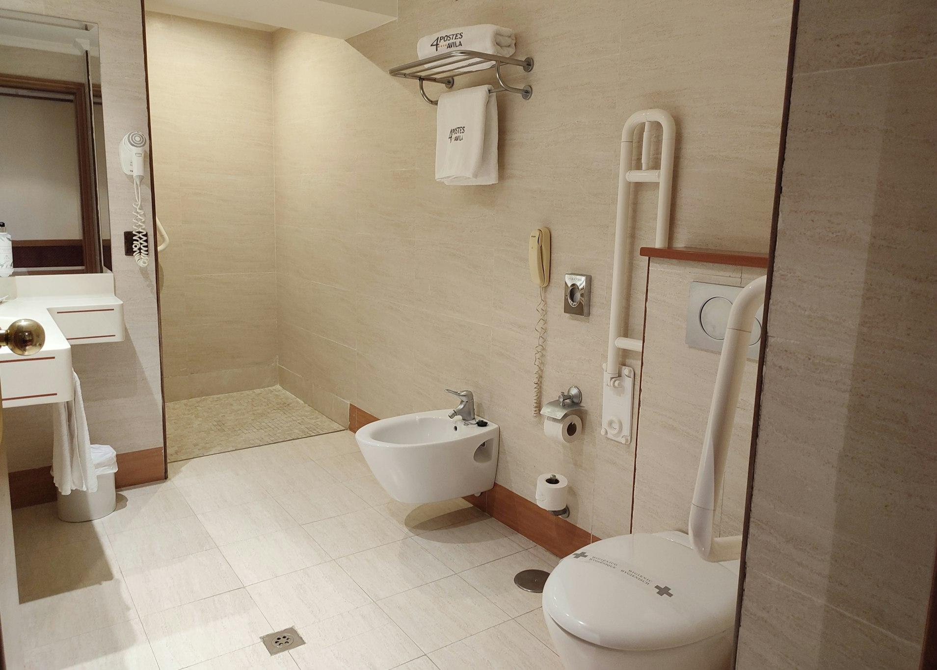 Hotel Sercotel Cuatro Postes 写真