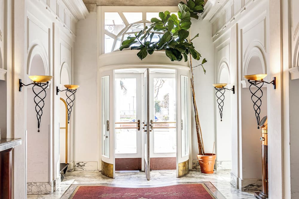 ホテル デ ラ ヴィレ 写真