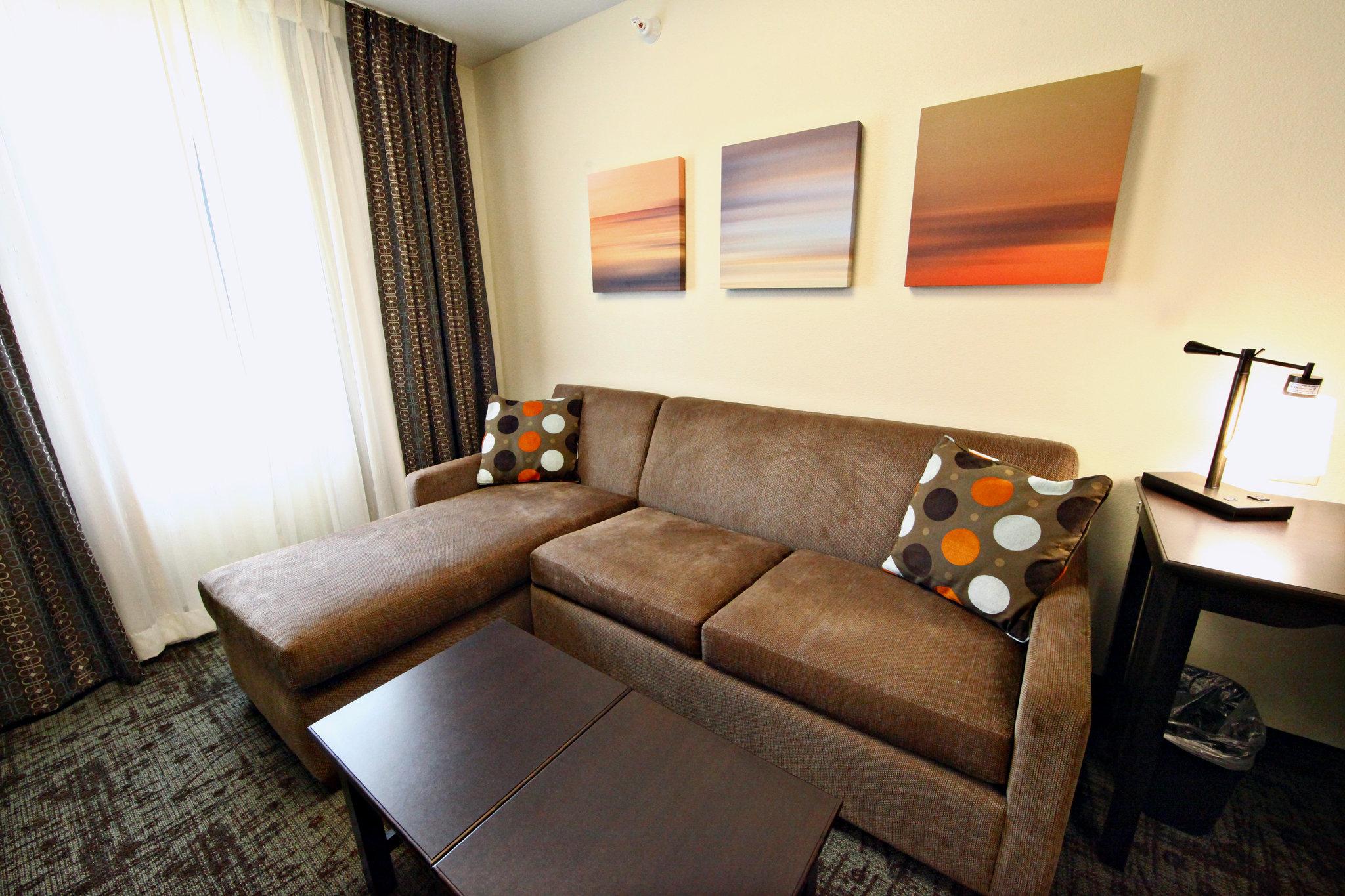 Staybridge Suites Minot By IHG 写真