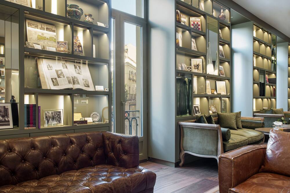 ホテル コロン グラン メリア 写真