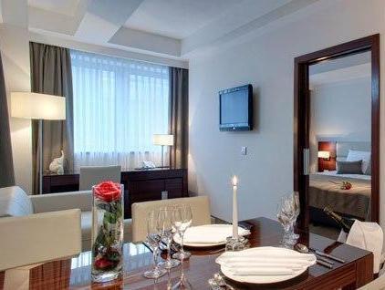 ホテル アリストス 写真