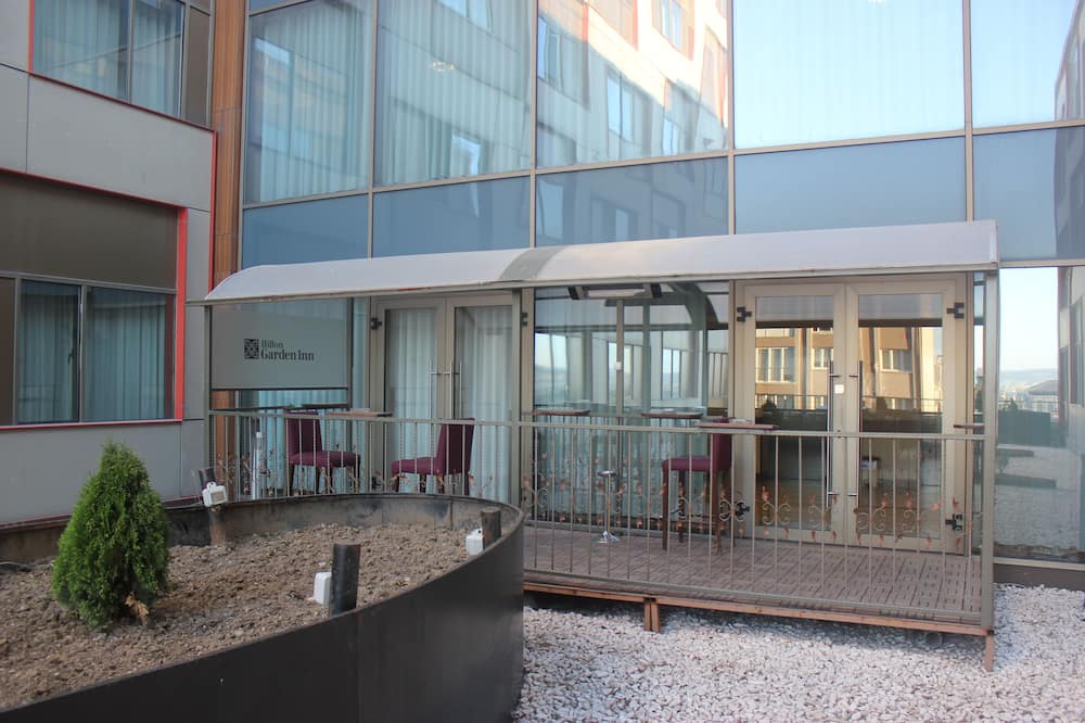 ヒルトン ガーデン イン キュタヒヤ 写真