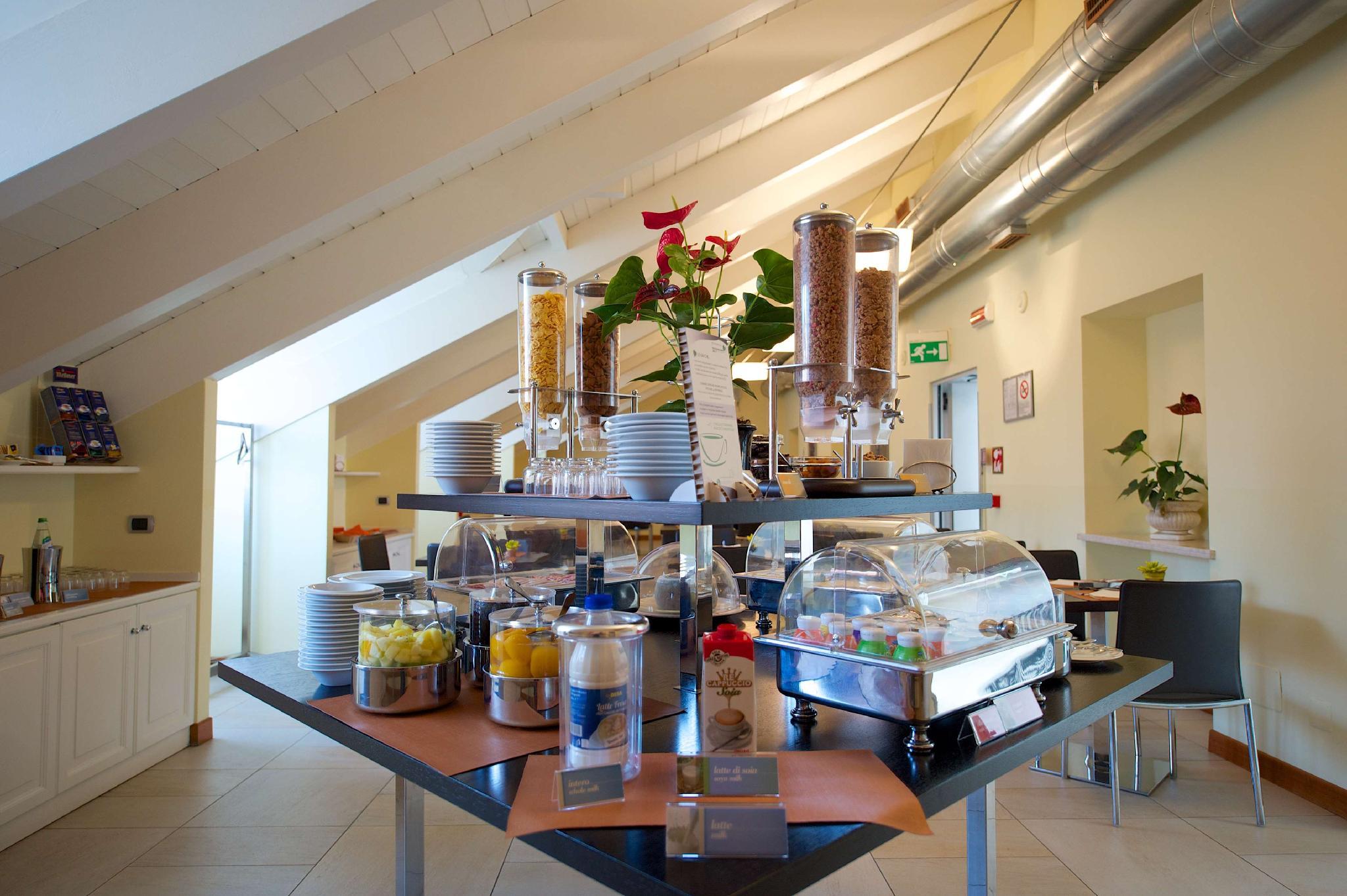 Best Western Crystal Palace Hotel 写真