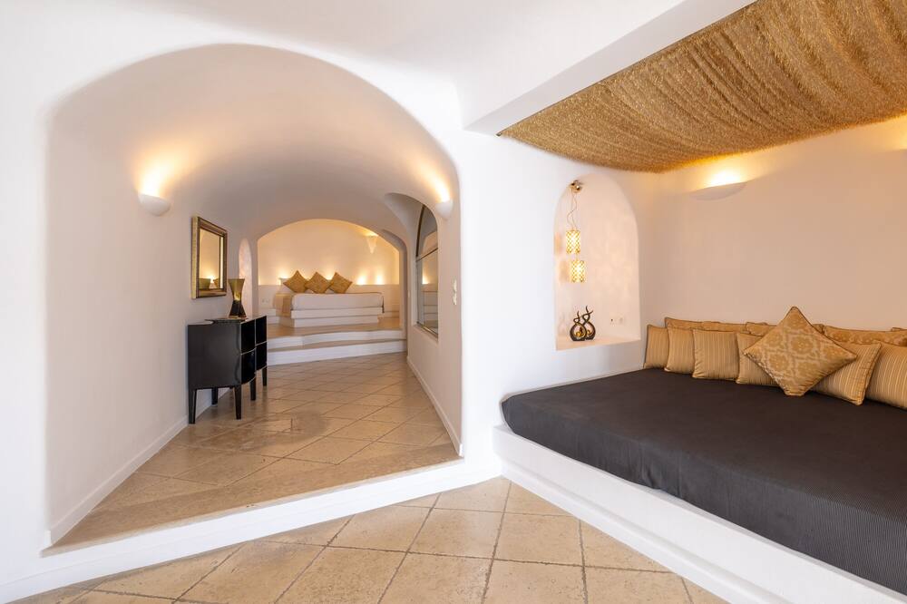 アバブ ブルー スイーツ 写真