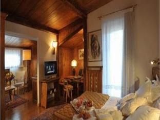 Eight Cortina 写真