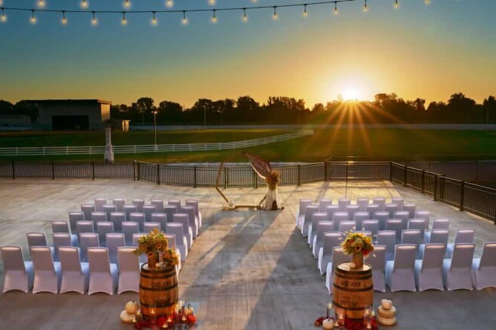 オーク グローブ レイシング ゲミング & ホテル 写真