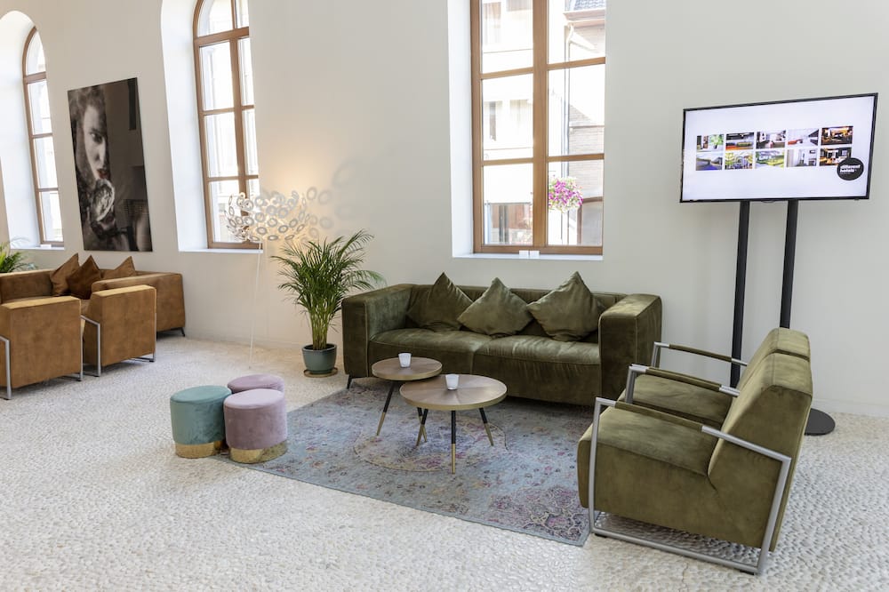 エブロン ホテル 写真