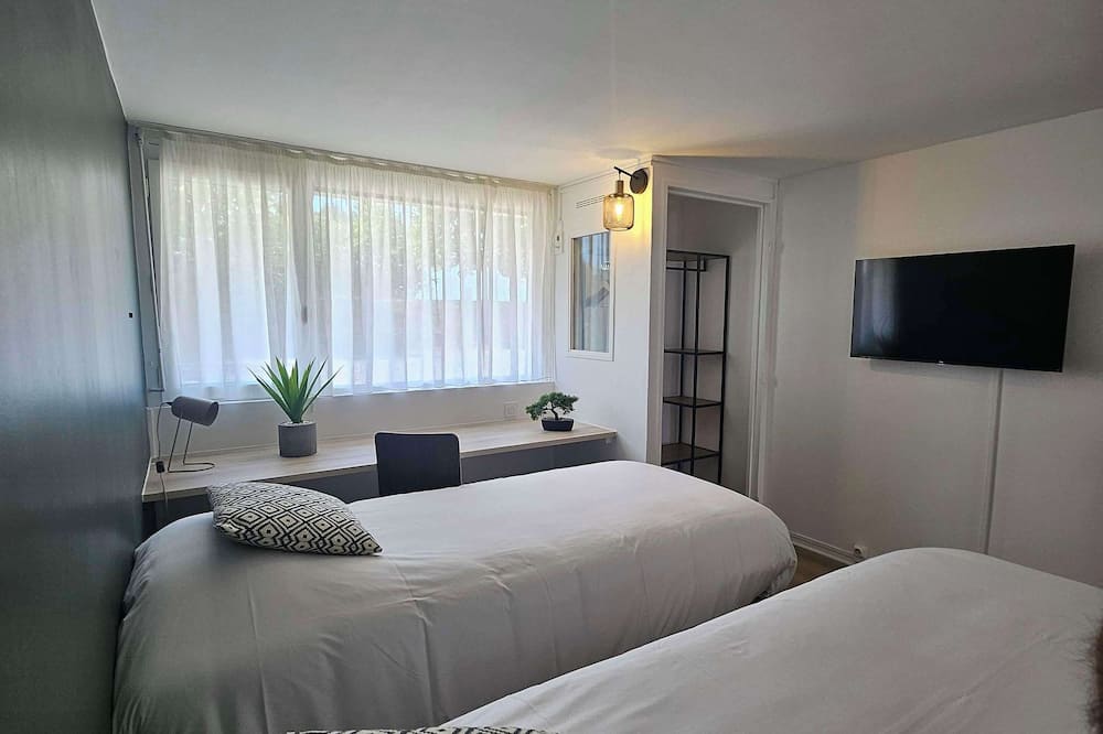 ホテル カンパニール シャルトル 写真