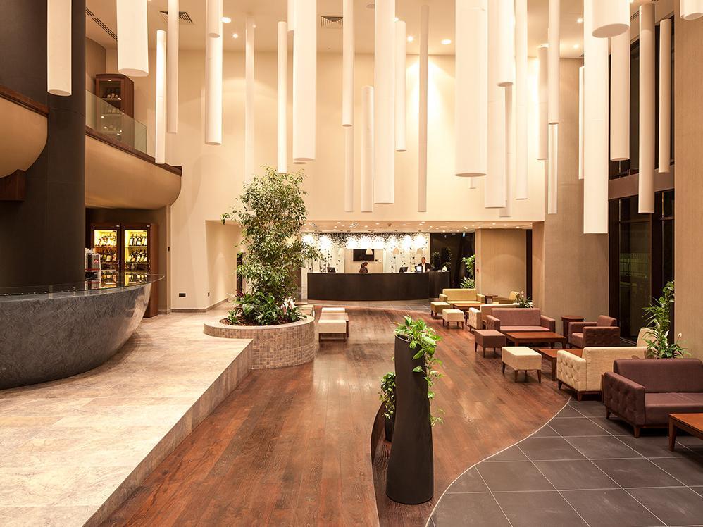 クロンウェル ブラショフ ホテル 写真