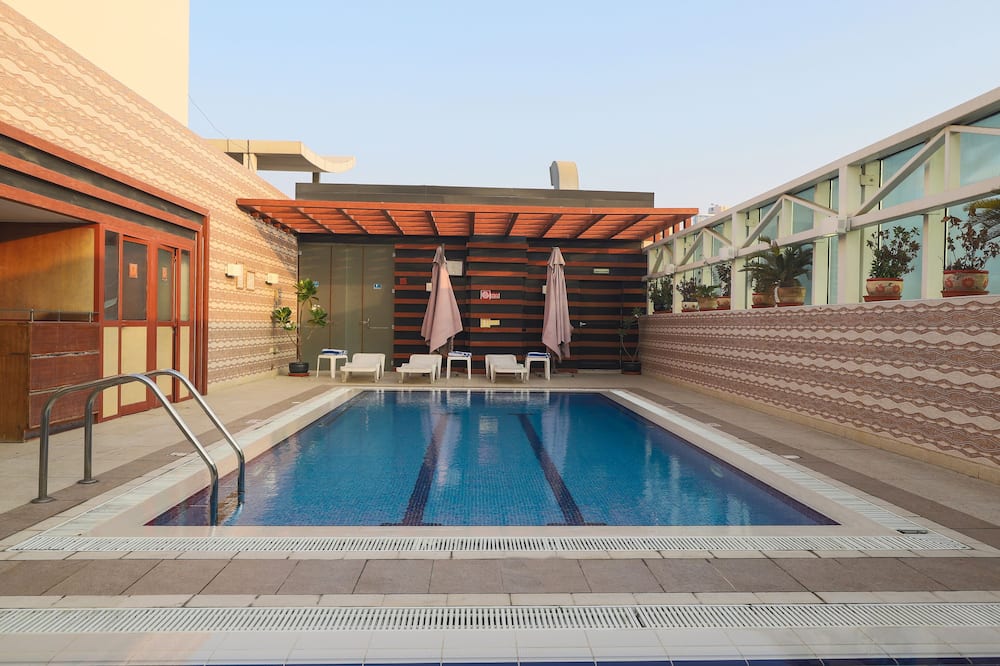 クイーン パレス ホテル 写真