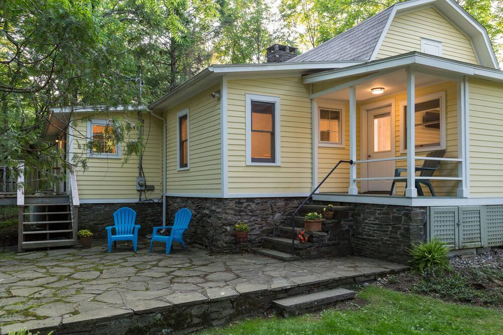 ザ ウッドストック イン オン ザ ミルストリーム 写真