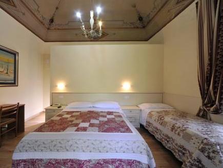 ホテル アイリス 写真