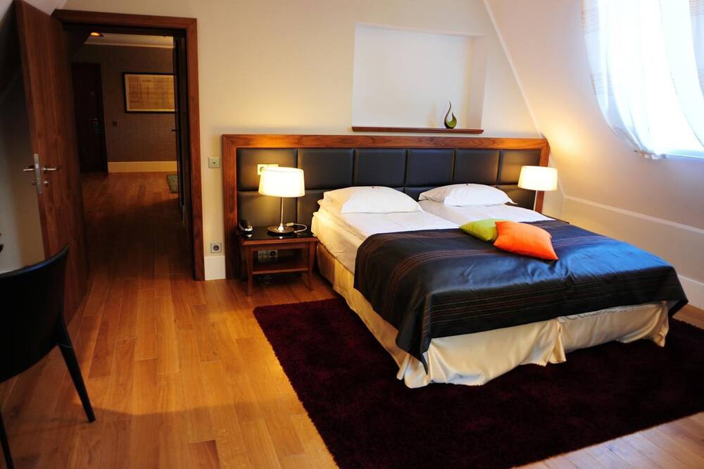 ホテル ザメク ルビニエク 写真