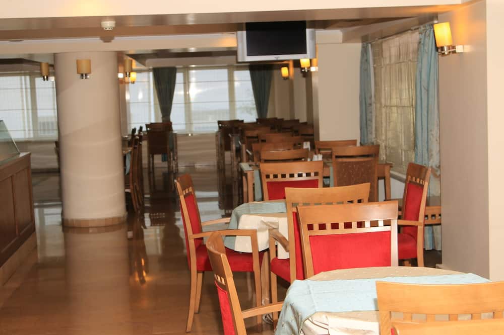 イヴクラン オテル 写真