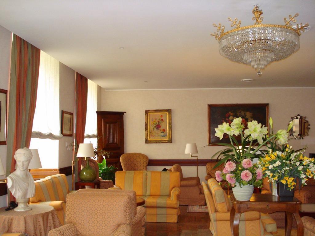 ホテル ブリストル 写真