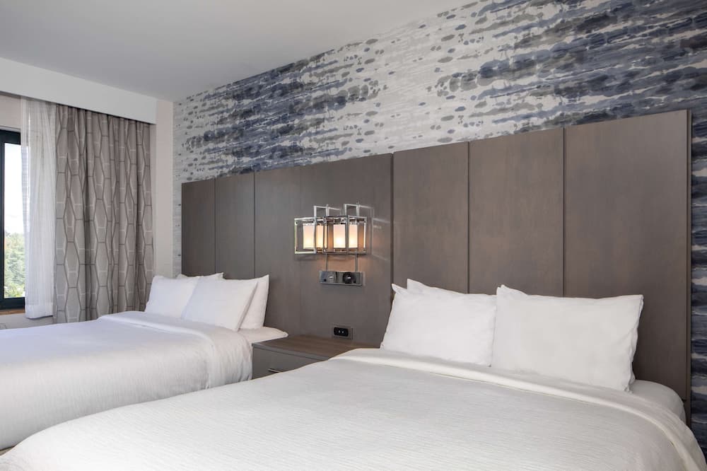 Embassy Suites by Hilton Portland Maine 写真