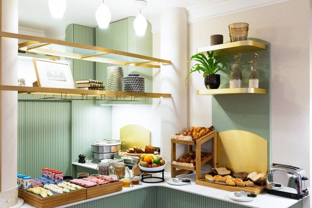 ホテル ド ラヴニール 写真