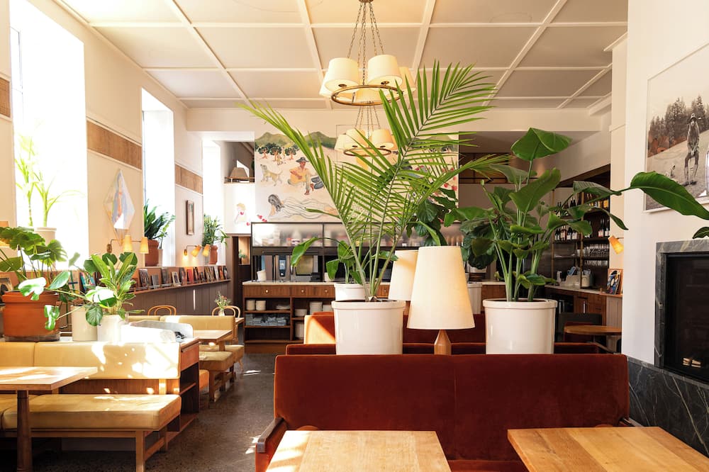 ホテル キンズリー 写真