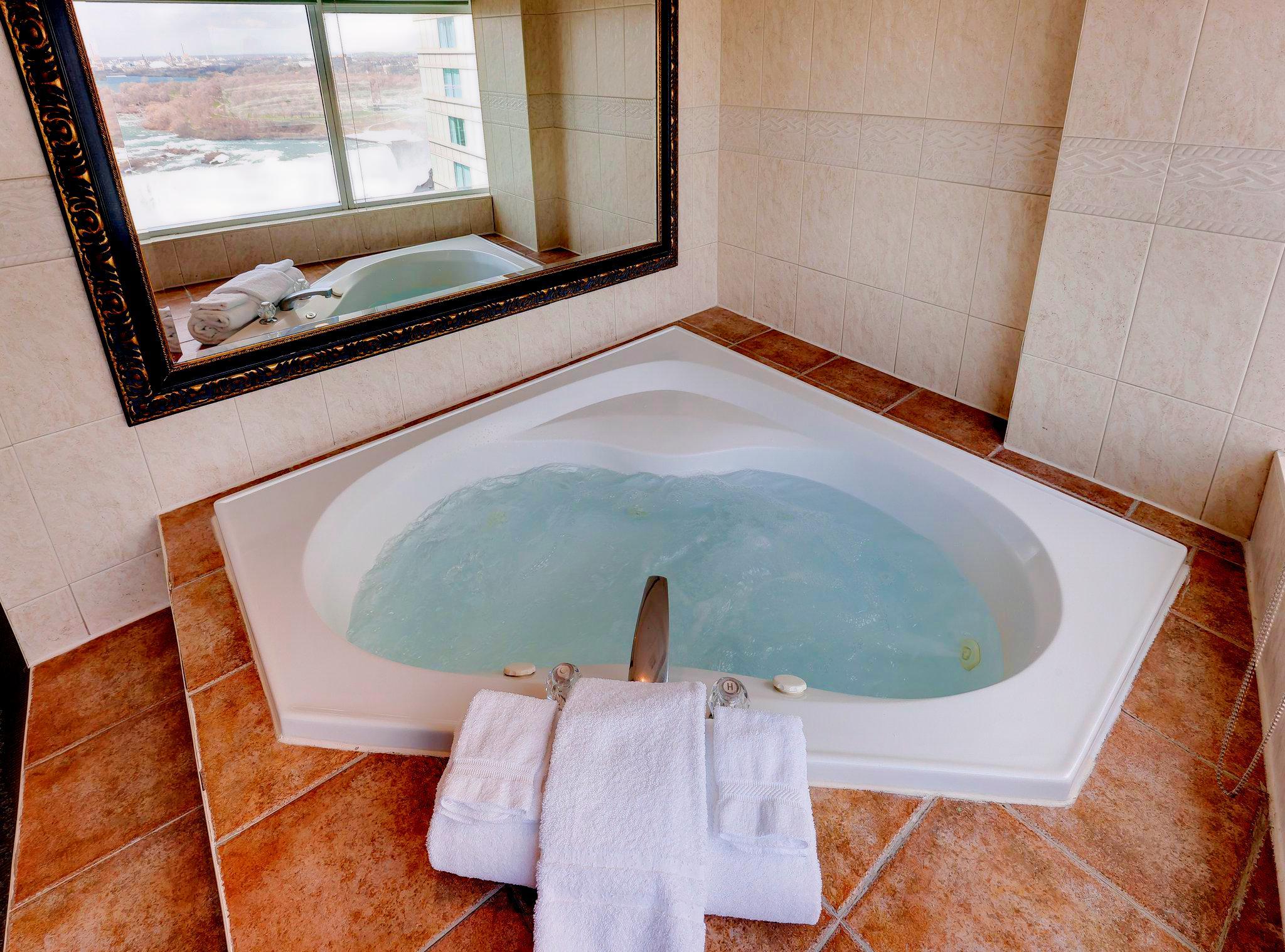 ナイアガラ フォールズビュー ホテル ＆ スイーツ バイ IHG 写真