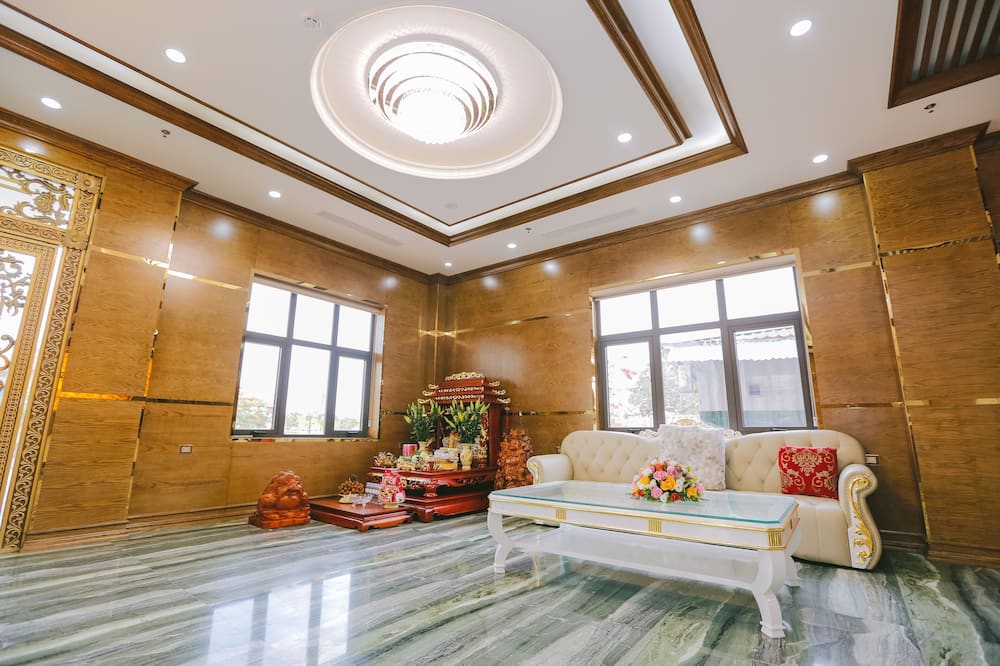 プロスペリティ ハロン ホテル 写真