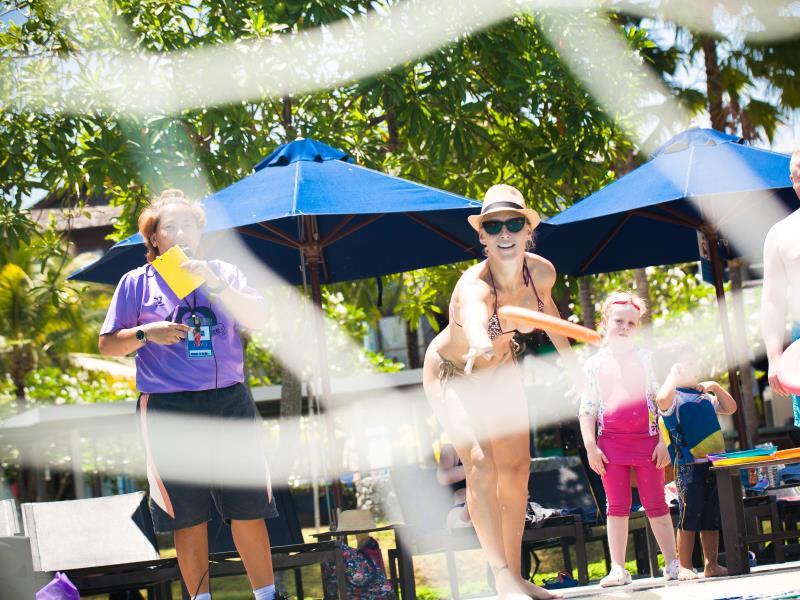 ホリデイ アオナン ビーチ リゾート クラビ 写真