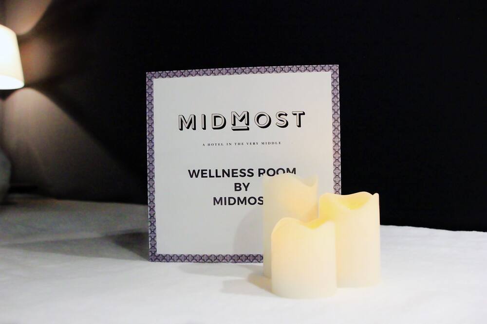 ホテル ミッドモスト 写真
