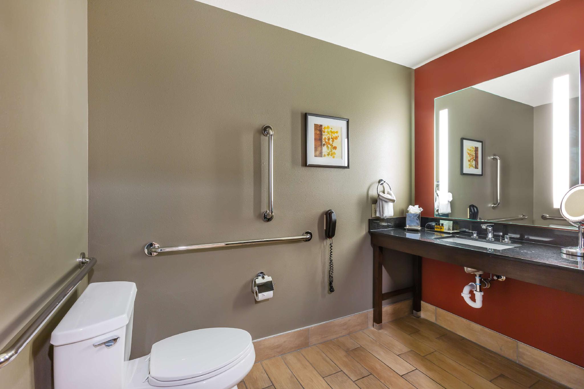 Best Western Premier Ivy Inn & Suites 写真