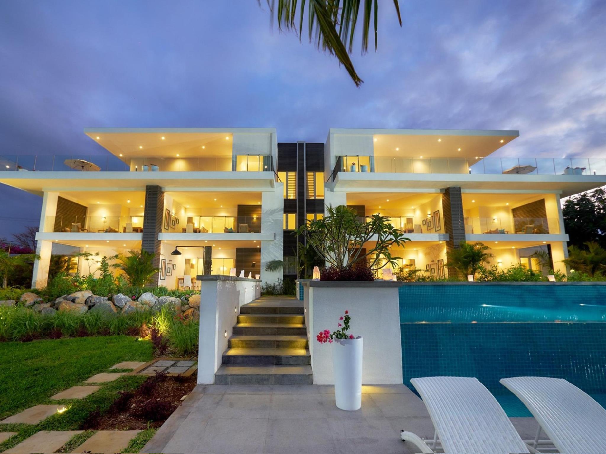 Myra Seafront 写真