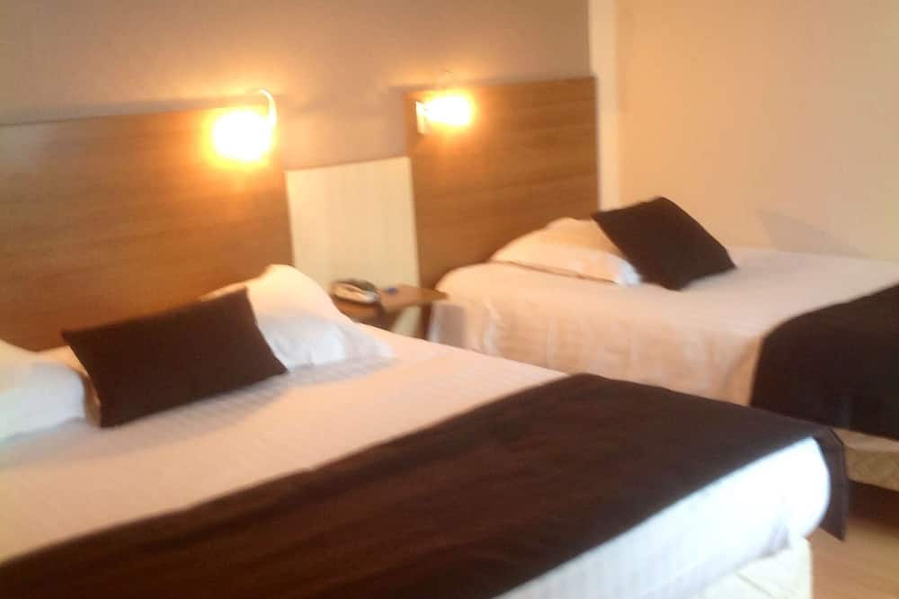 Brit Hotel Magdalena 写真